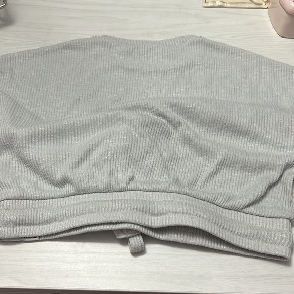 Gym shark long sleeve top - Picture 3 of 3